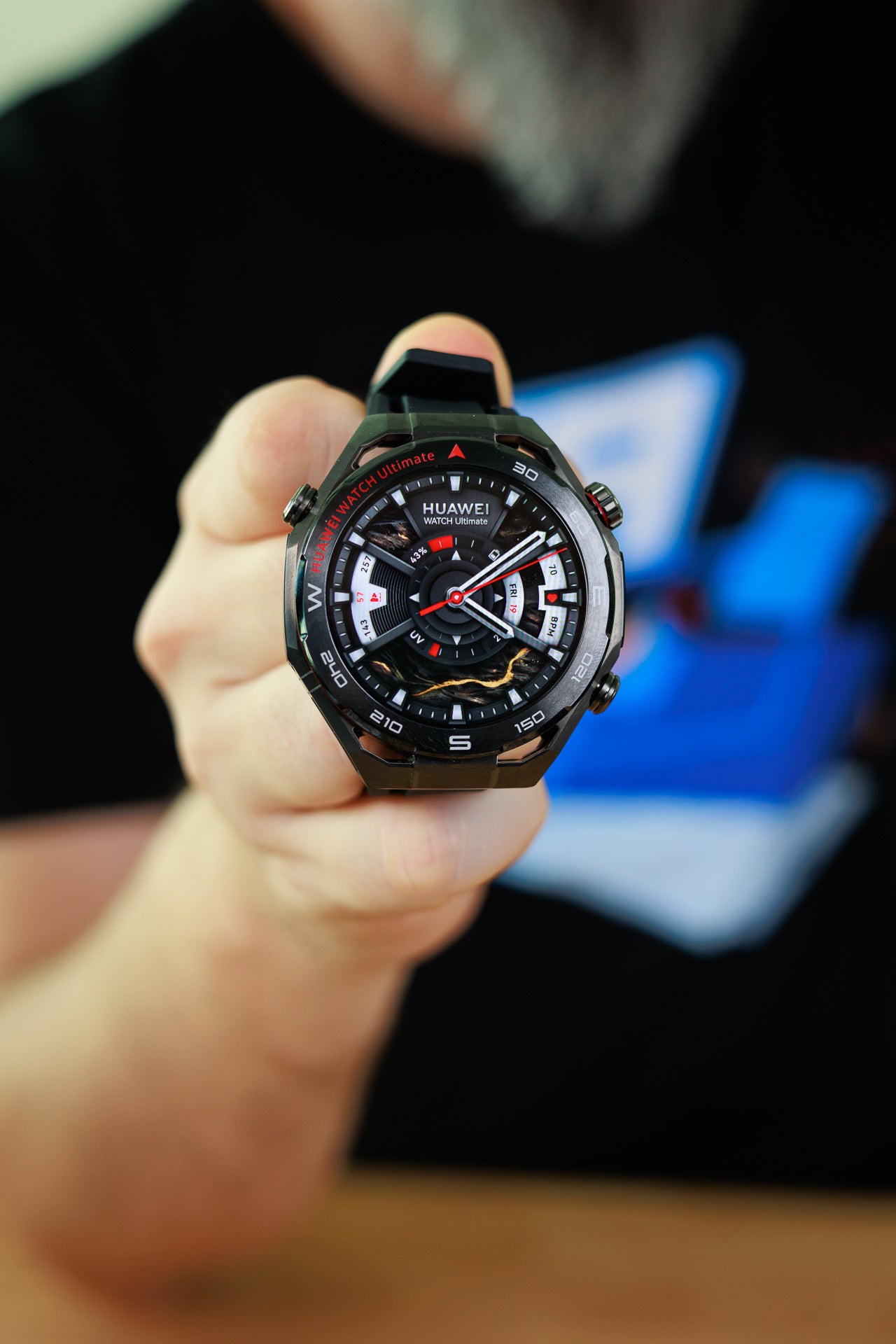 Huawei Watch Ultimate 2 review: Dive! Dive! Dive!