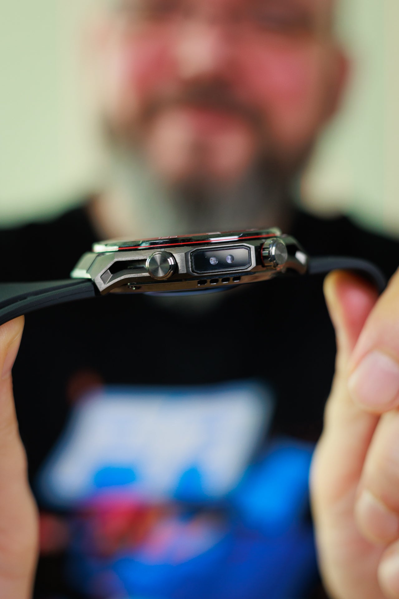 Huawei Watch Ultimate 2 review: Dive! Dive! Dive!