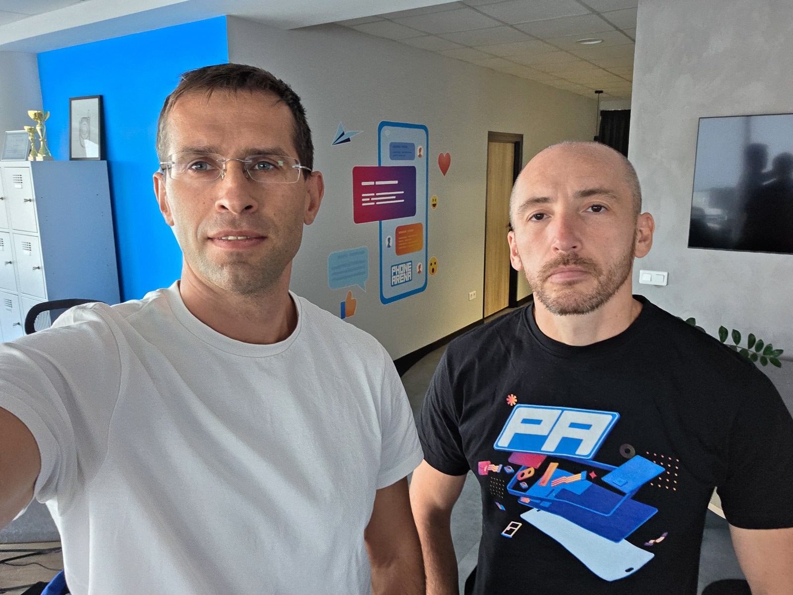 S25 Plus Selfie - Galaxy S25 FE vs Galaxy S25 Plus: Where&#039;s the cutoff line?