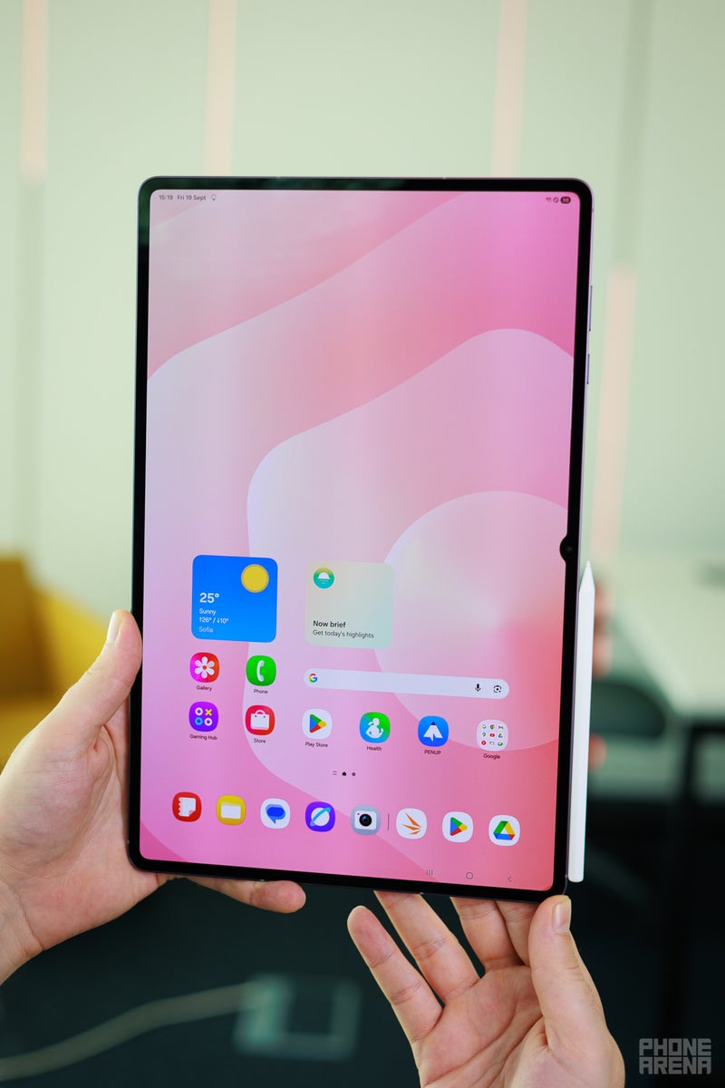 Samsung Galaxy Tab S11 Ultra Review: Big screen, big letdowns