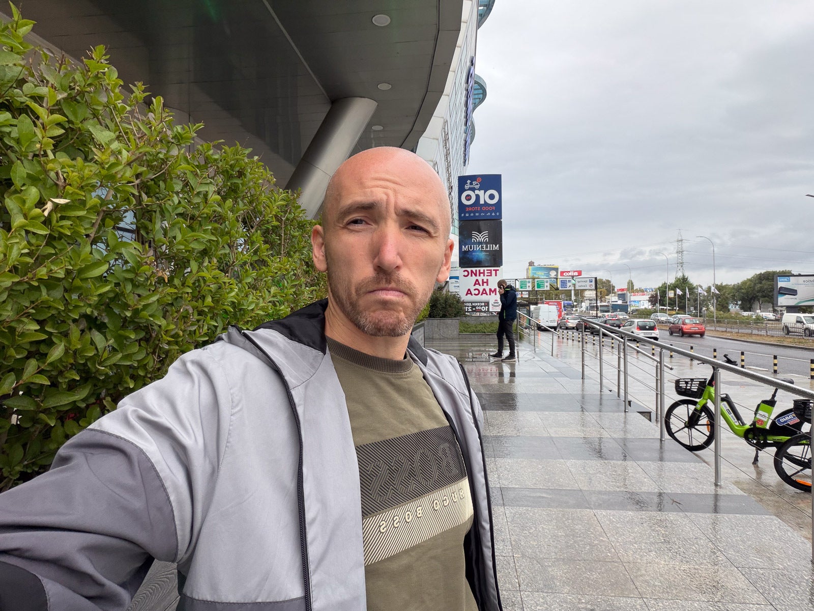 iPhone 17 - iPhone 17 vs iPhone 17 Pro: The base iPhone suddenly makes a lot more sense