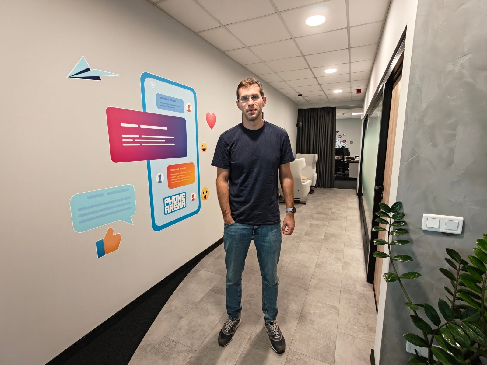 OnePlus 15 - OnePlus 15 vs Galaxy S25 Ultra: Samsung has been coasting on idle for far too long