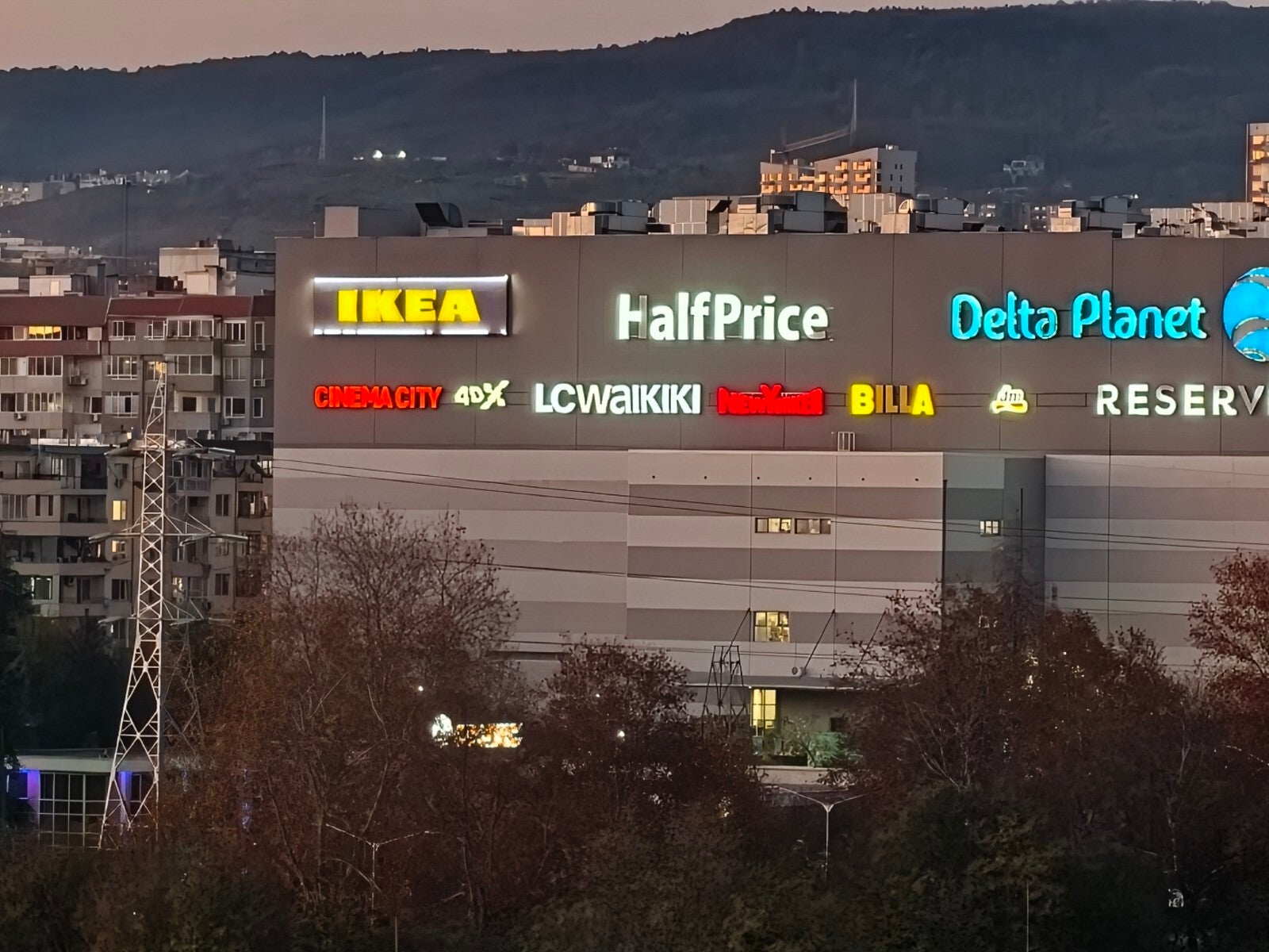 OnePlus 15 - OnePlus 15 vs OnePlus 12: Time to step into the future