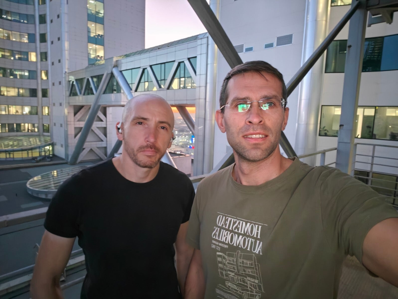 OnePlus 15 - OnePlus 15 vs OnePlus 12: Time to step into the future