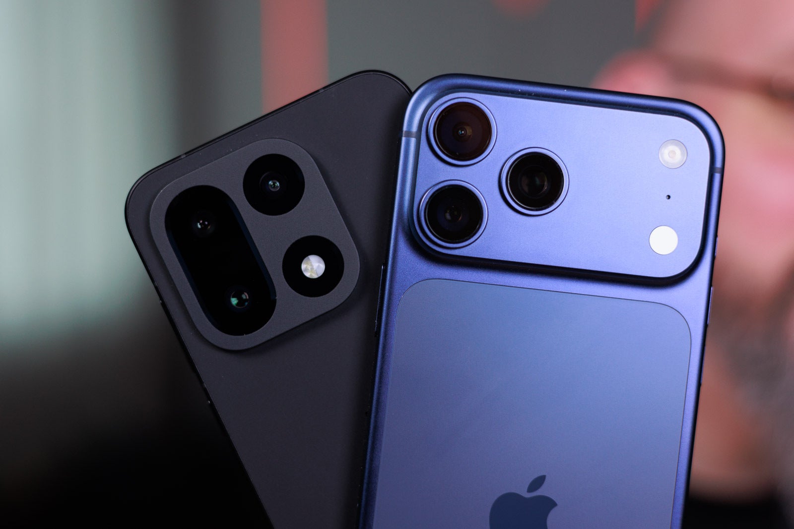 OnePlus 15 vs iPhone 17 Pro Max: A worthy rival!