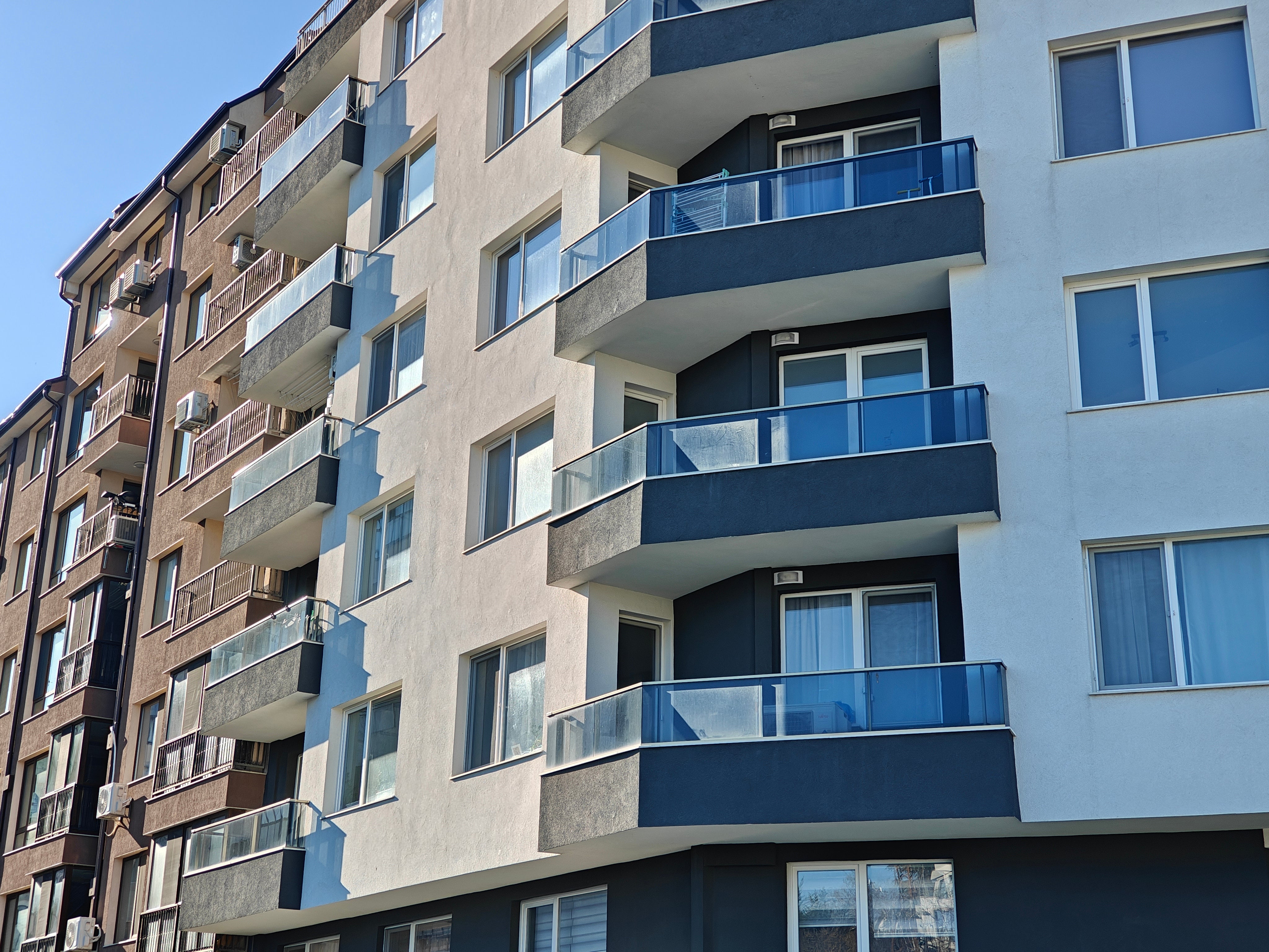 OnePlus 13R - OnePlus 15R vs OnePlus 13R: Main differences