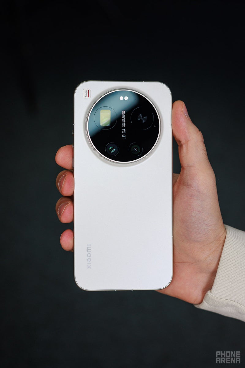 Xiaomi 17 Ultra Review: Hardware perfection, software frustration