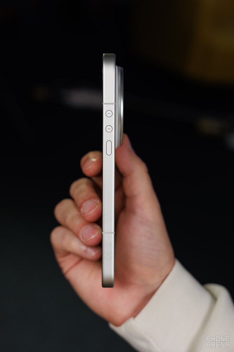 Xiaomi 17 Ultra Review: Hardware perfection, software frustration