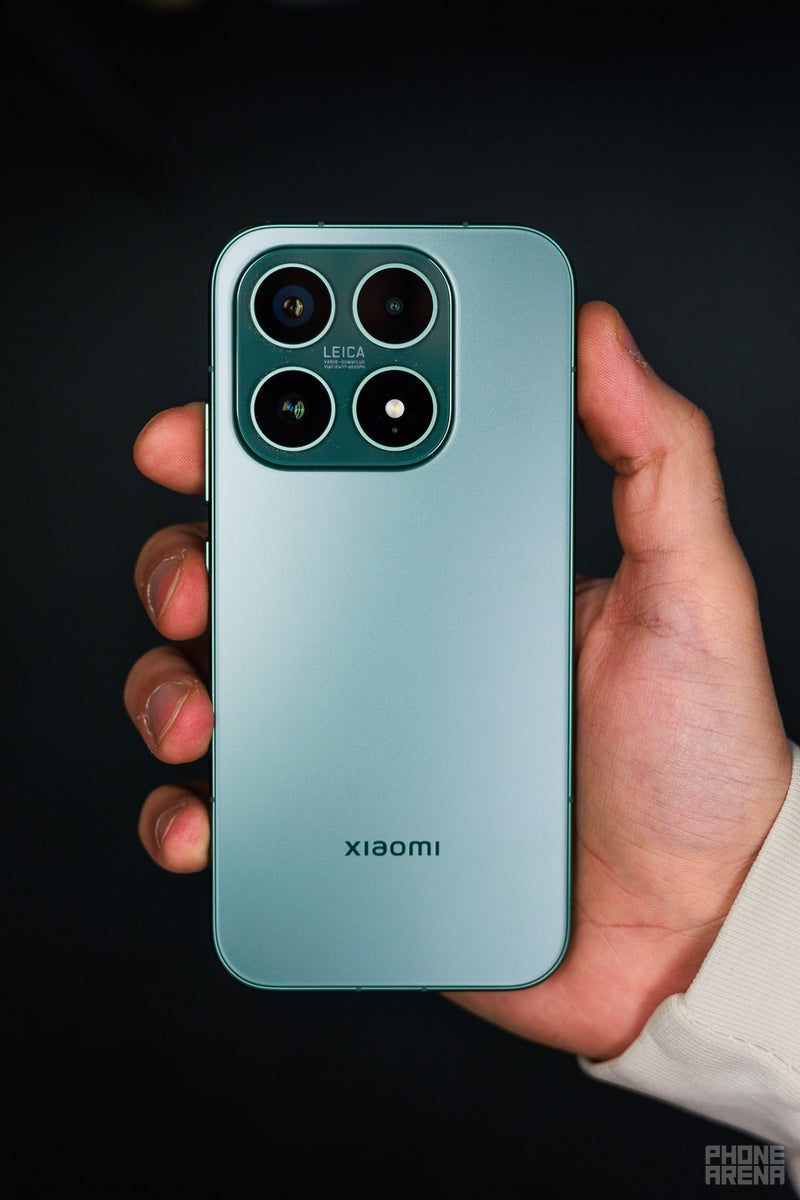 Xiaomi 17 Review: Formulaic but totally brilliant execution