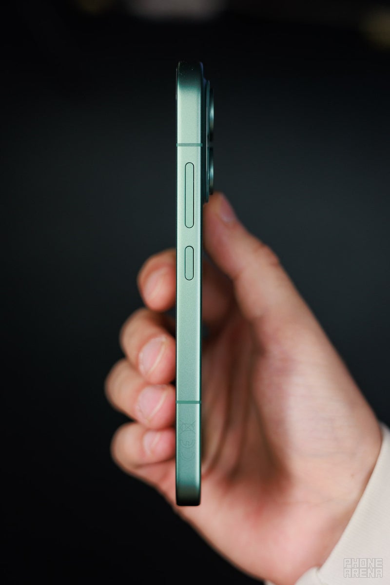 Xiaomi 17 Review: Formulaic but totally brilliant execution