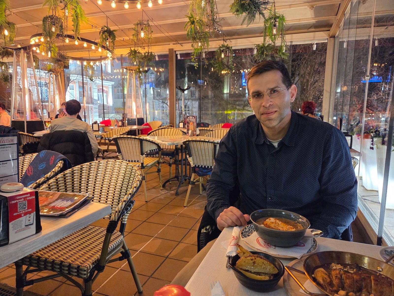 S25 - Galaxy S26 Review: a battery boost for the super-light AI phone