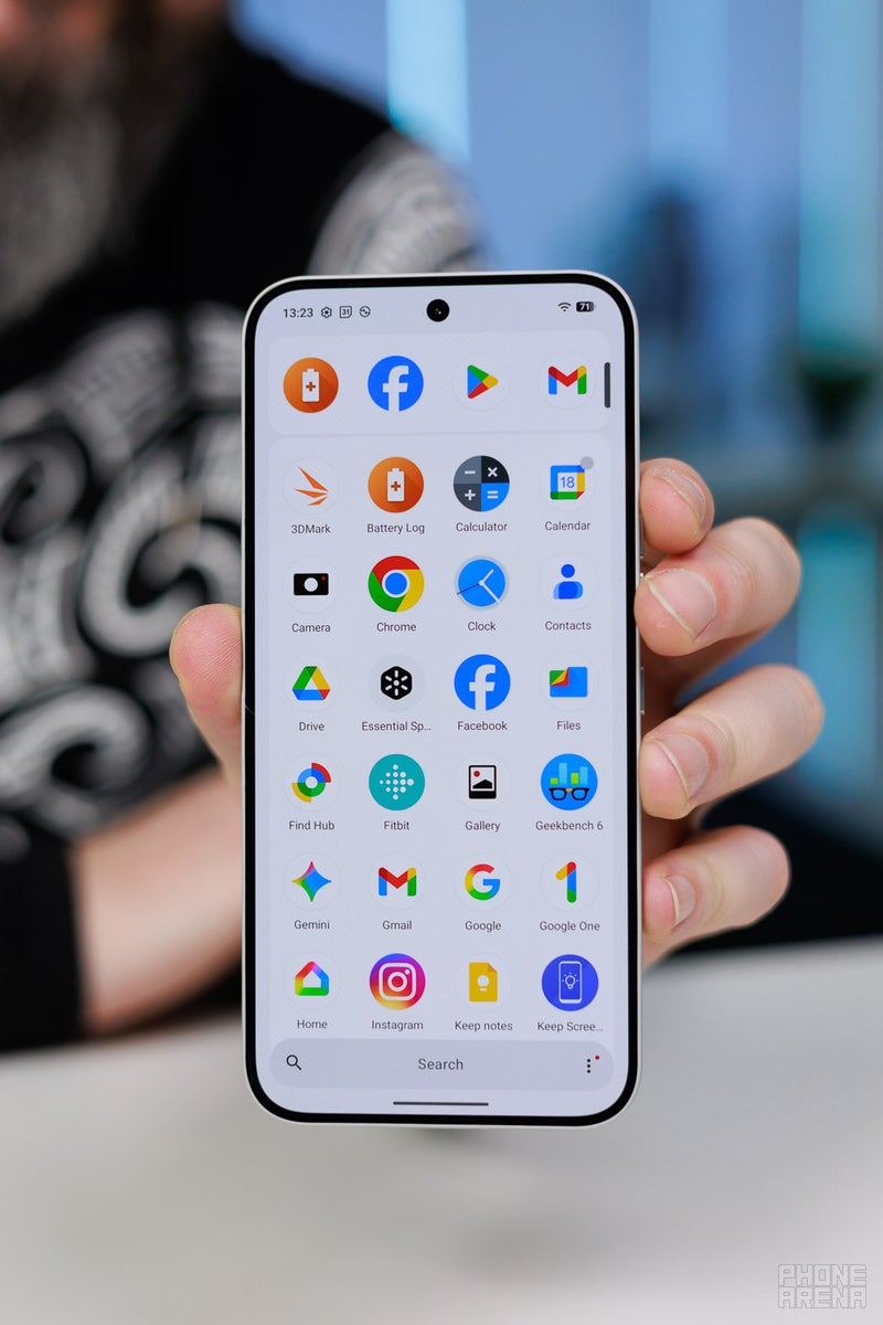 Nothing Phone (4a) Pro review: finally, aluminum unibody again!