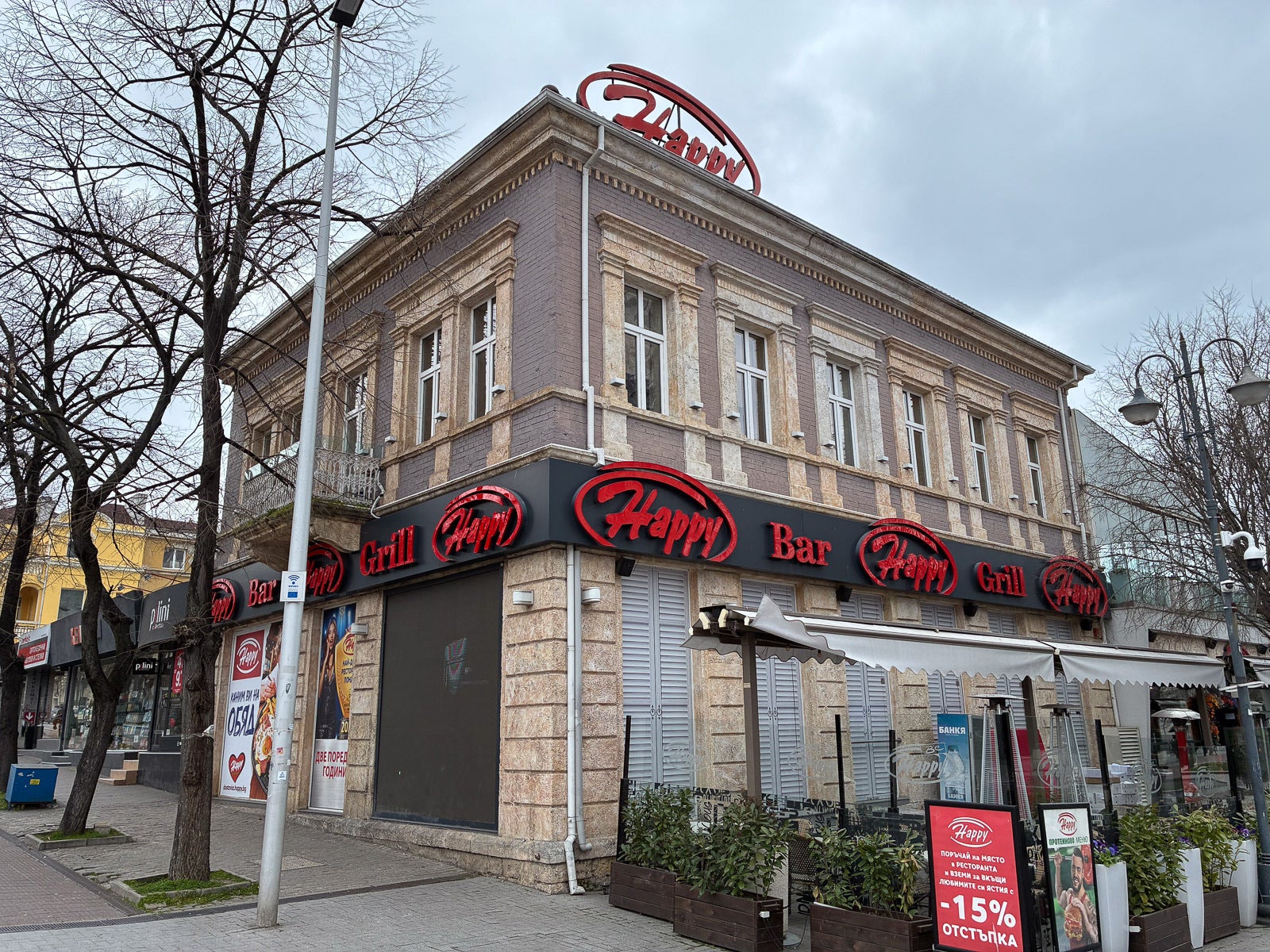 iPhone 17e - Apple iPhone 17e vs iPhone 17: Are the extra $200 worth it?