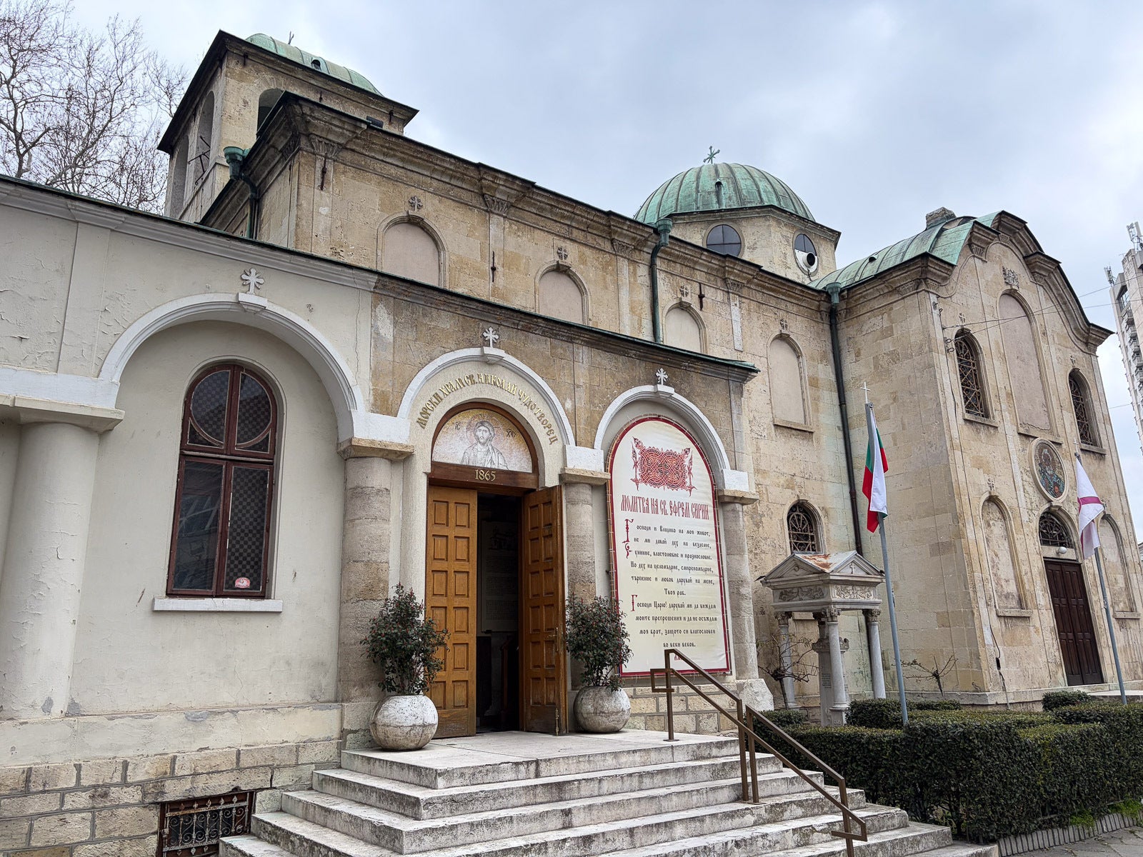 iPhone 17 - Apple iPhone 17e vs iPhone 17: Are the extra $200 worth it?