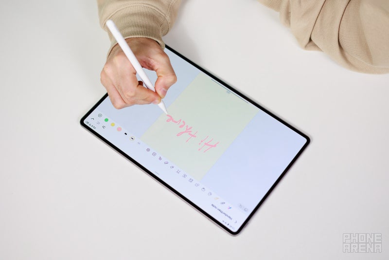 Honor MagicPad 4 review: Amazingly thin