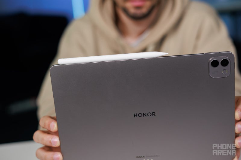 Honor MagicPad 4 review: Amazingly thin