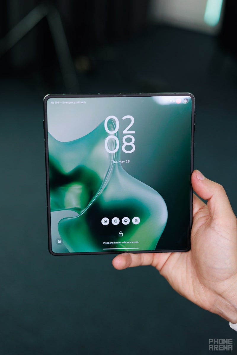 Motorola Razr Fold Review