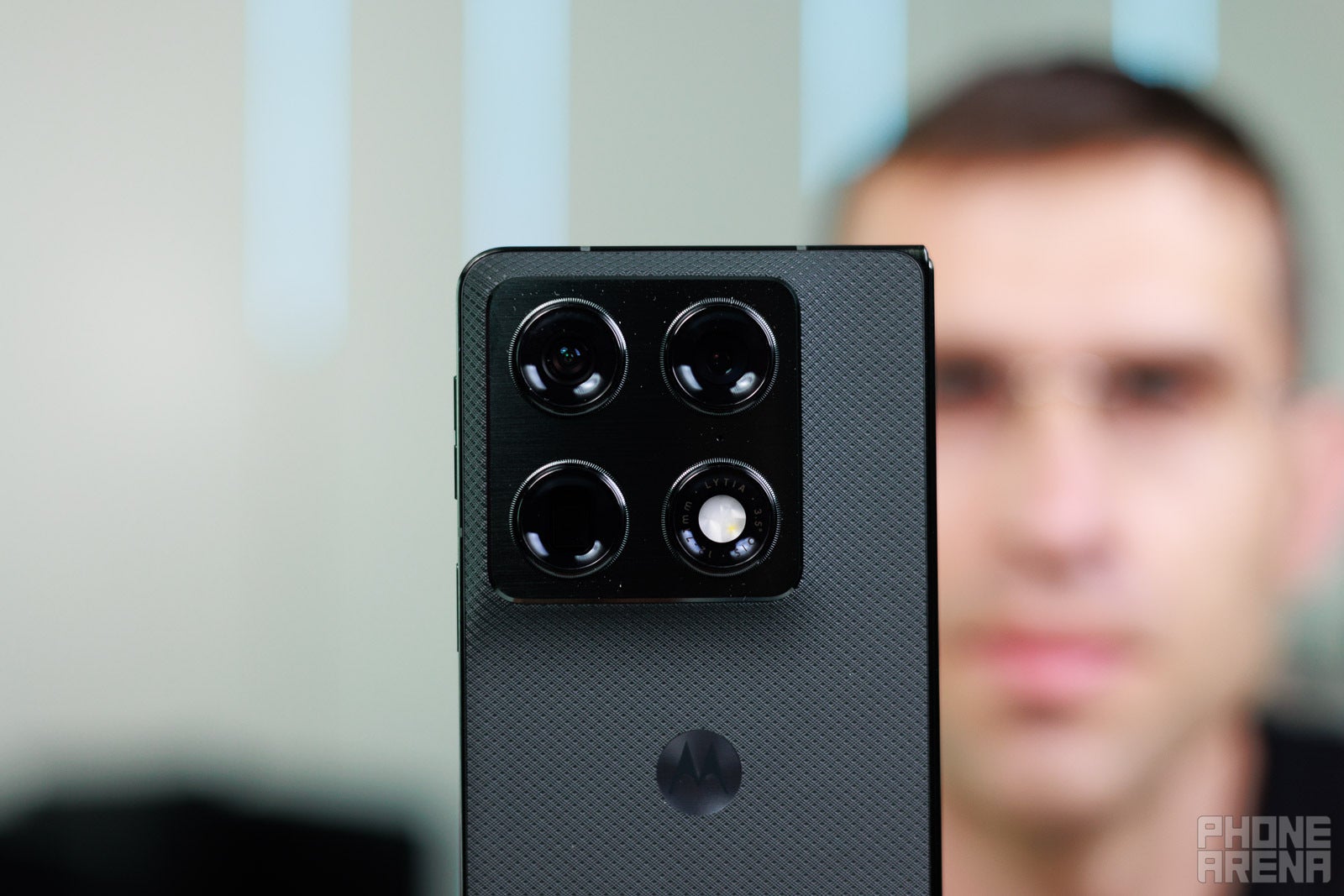 Image by PhoneArena - Motorola Razr Fold Review