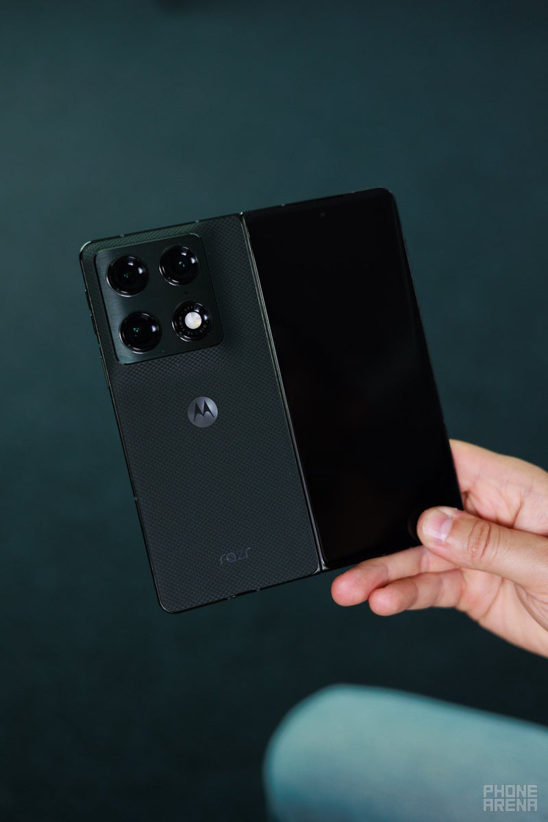 Motorola Razr Fold Review