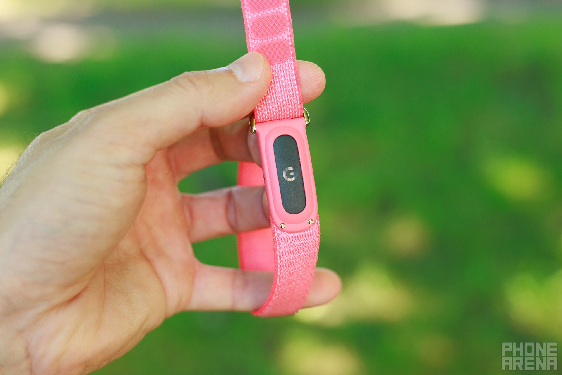 Image by PhoneArena - Fitbit Air Review