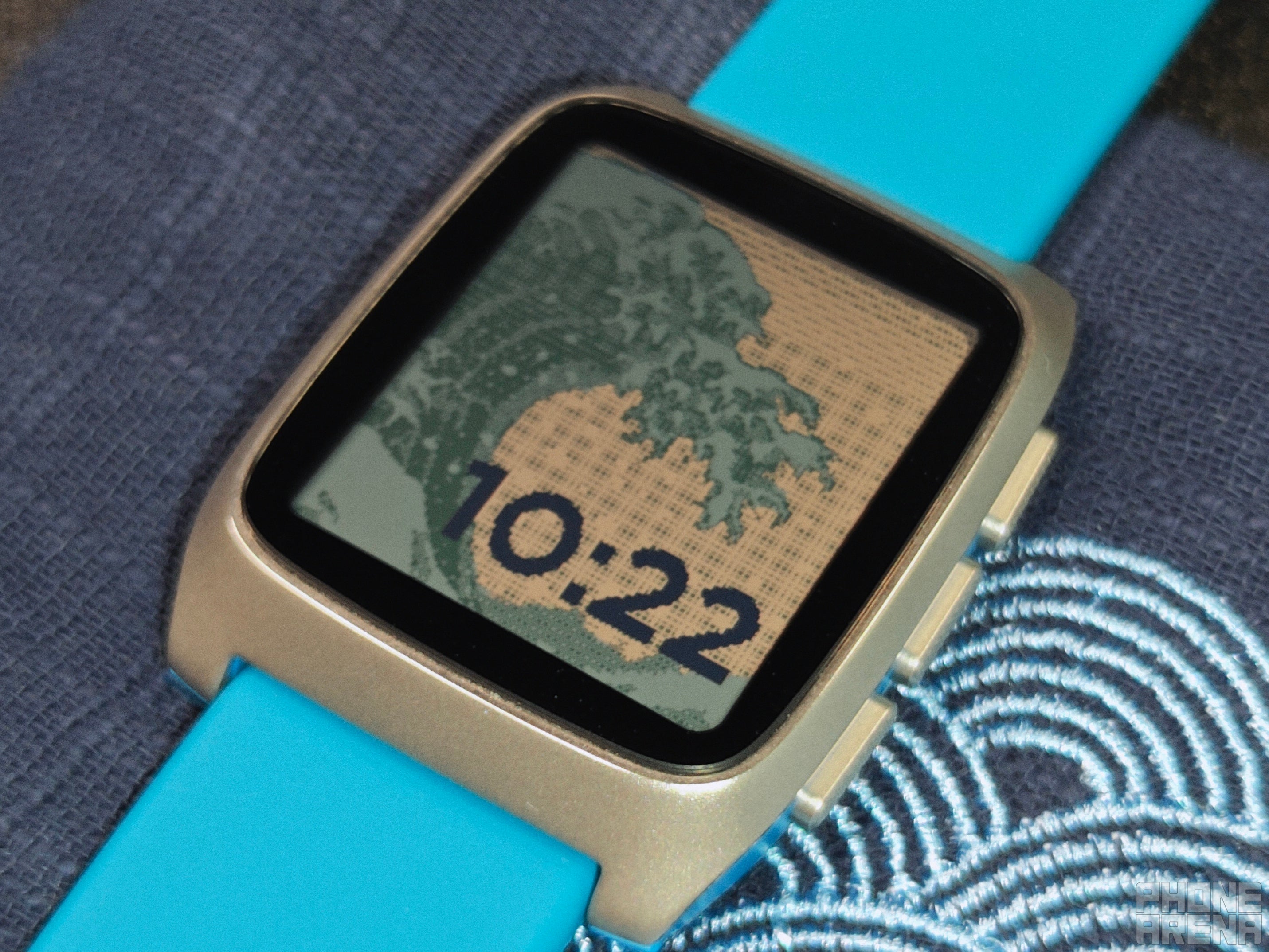 No backlight here, but look at how great the design looks. | Image by PhoneArena - Pebble Time 2 review: making tech fun again