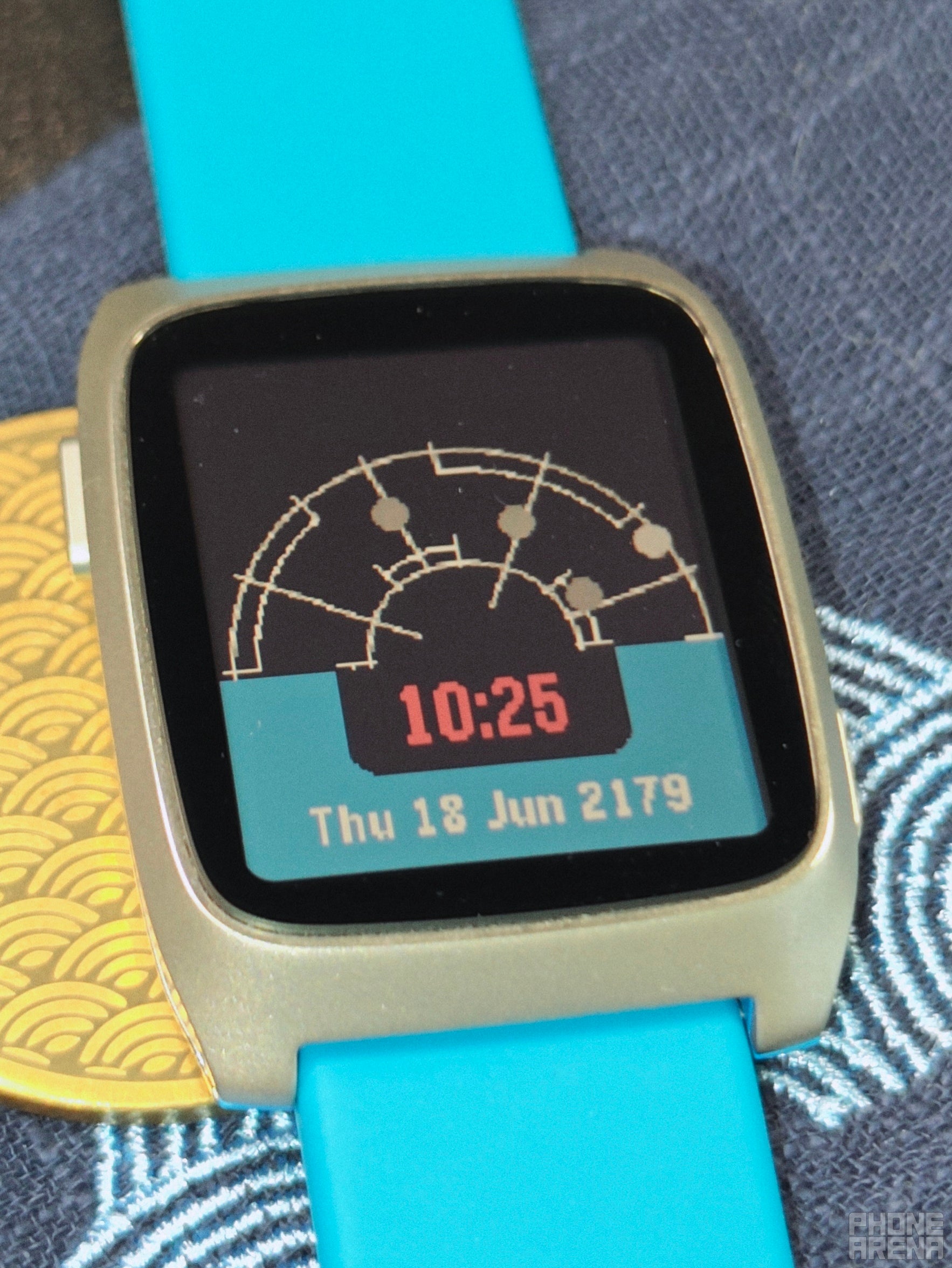 The tracker uses the gyroscope to turn with you in real time. | Image by PhoneArena - Pebble Time 2 review: making tech fun again