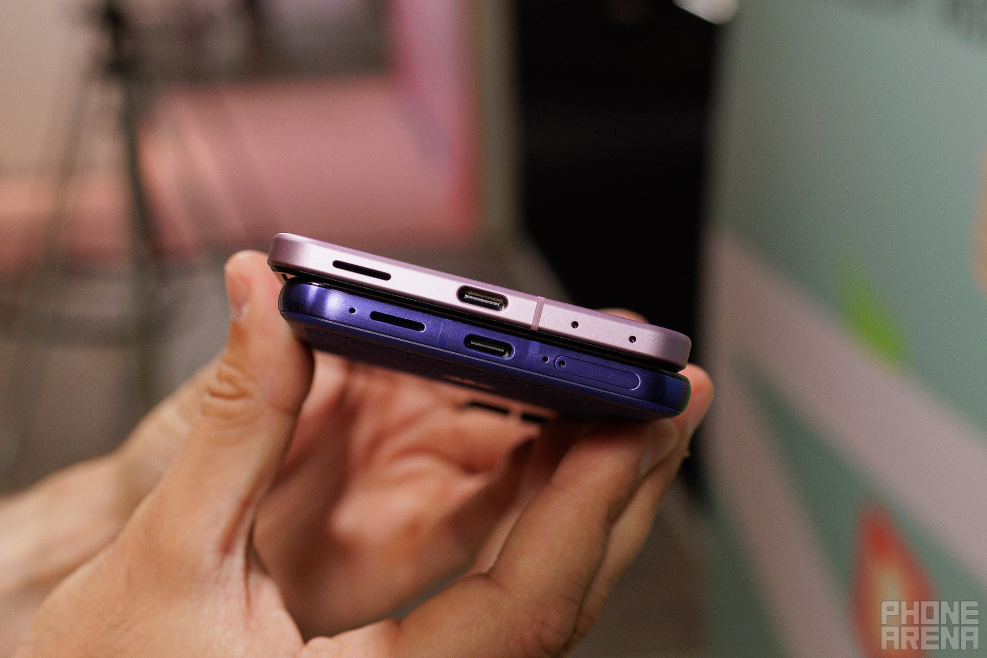 Moto has the faster charging | Image by PhoneArena - Samsung Galaxy Z Flip 8 vs Motorola Razr Ultra (2026): first look