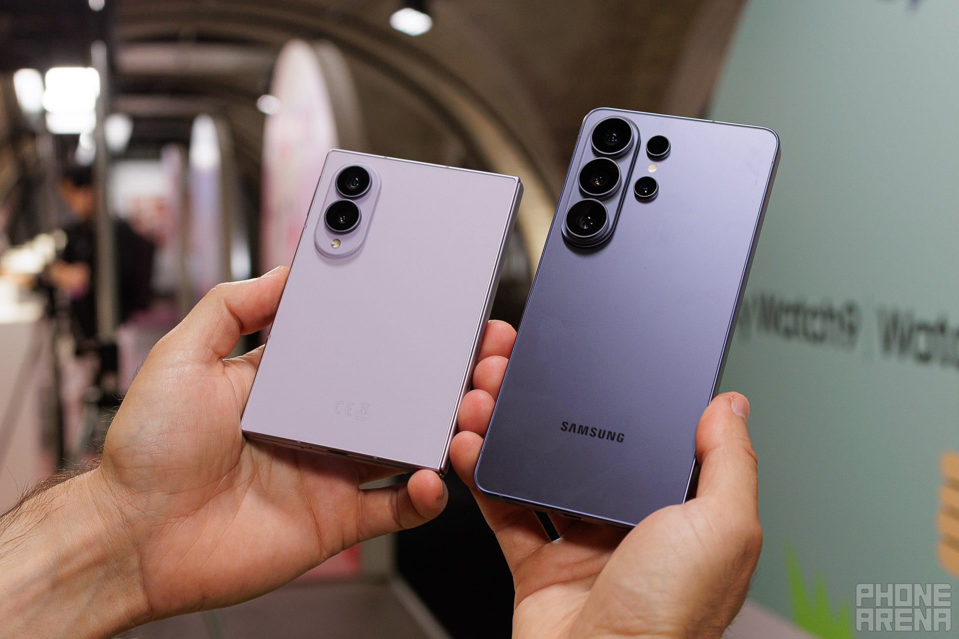 Same internals | Image by PhoneArena - Samsugn Galaxy Z Fold 8 vs Galaxy S26 Ultra hands-on: wide or tall?