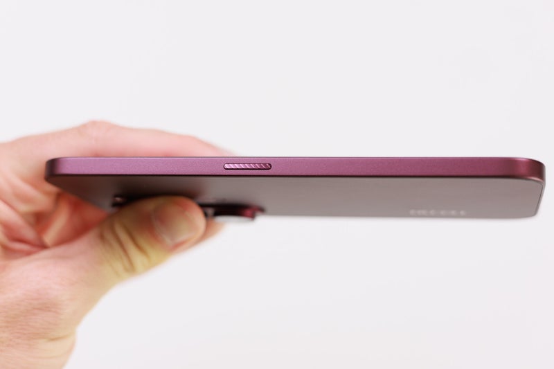 A thin and lightweight phone that feels superb in the hand.