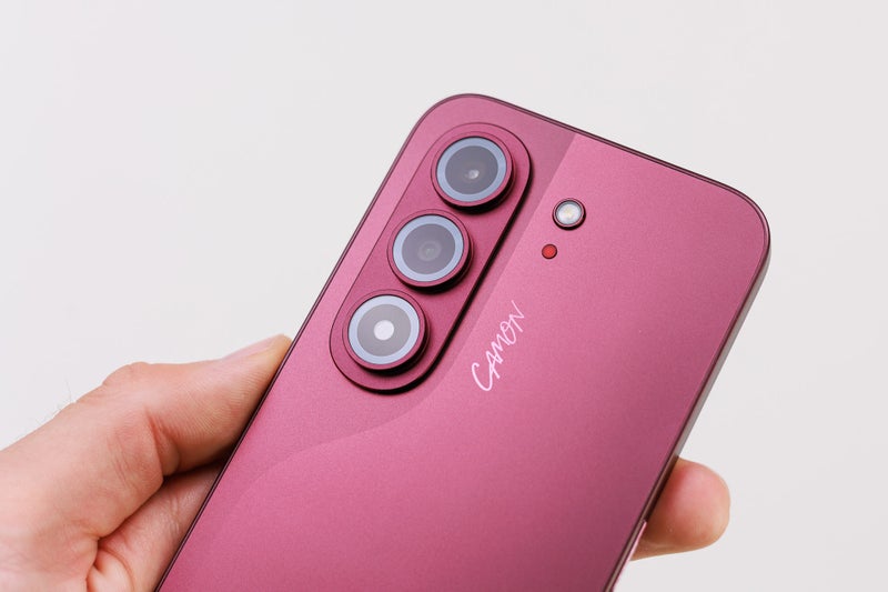 The Camon Slim certainly leans on its design language a lot.