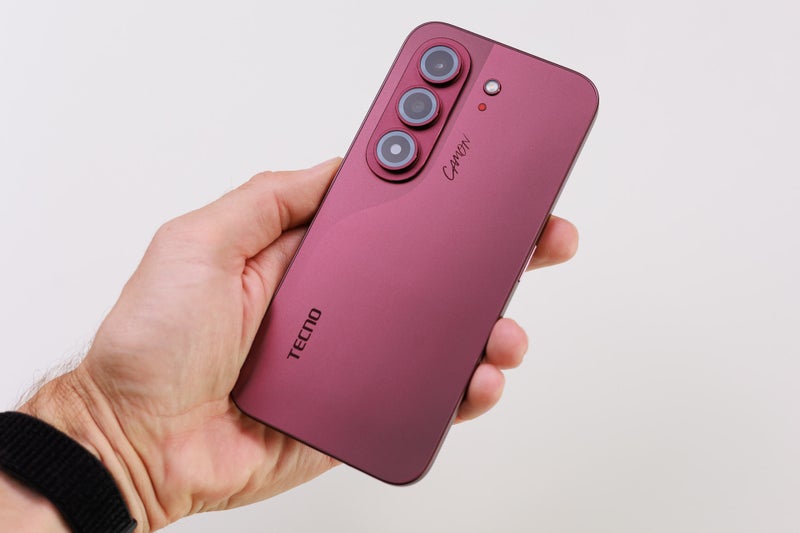 The Camon Slim certainly leans on its design language a lot.