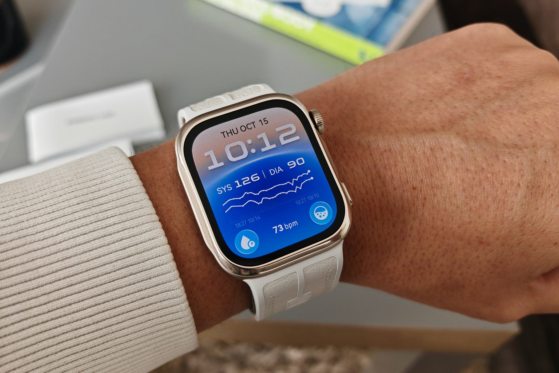 The Huawei Watch D3 is a stylish-looking gadget. | Image by PhoneArena - Huawei Watch D3 review: A health revolution in action