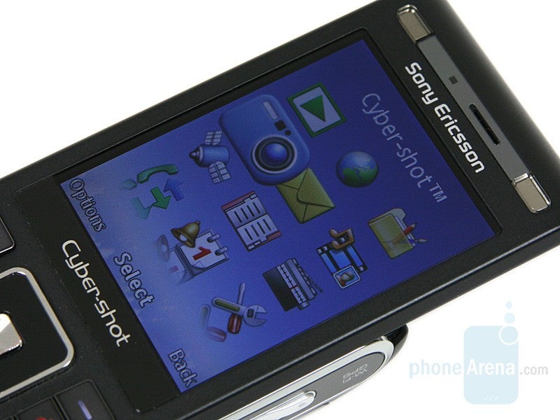Display - Sony Ericsson C905 Preview