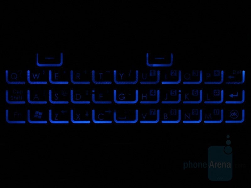 QWERTY Keyboard - Eten M810 Review