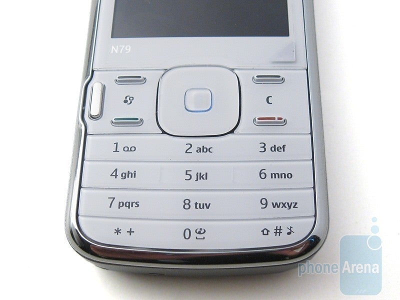 Flat numerical keypad - Nokia N79 Review