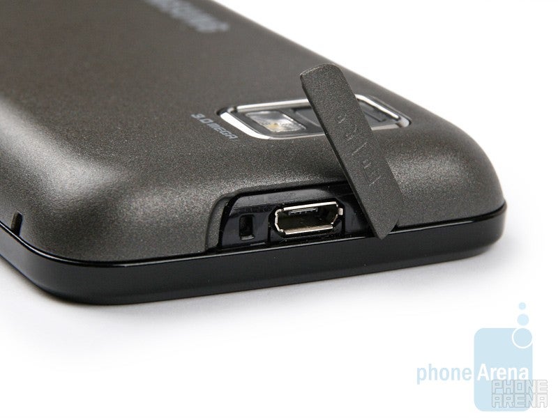 microUSB port - Samsung S5600 Preview