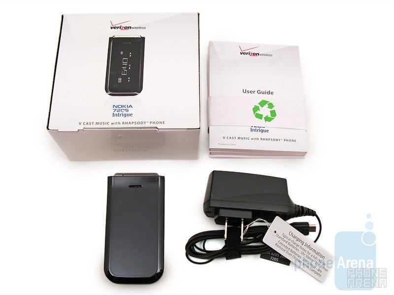 Package content - Nokia 7205 Intrigue Review
