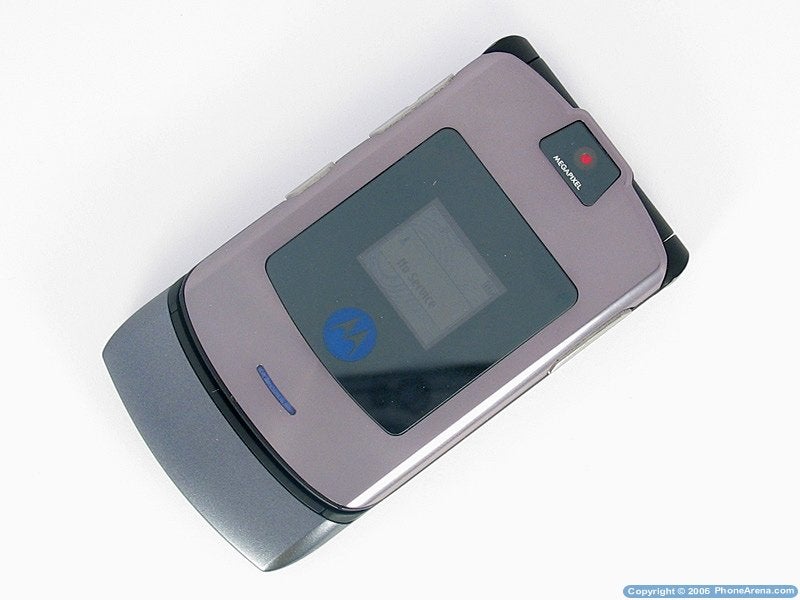 Motorola RAZR V3i Review