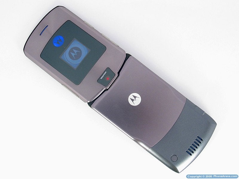Motorola RAZR V3i Review