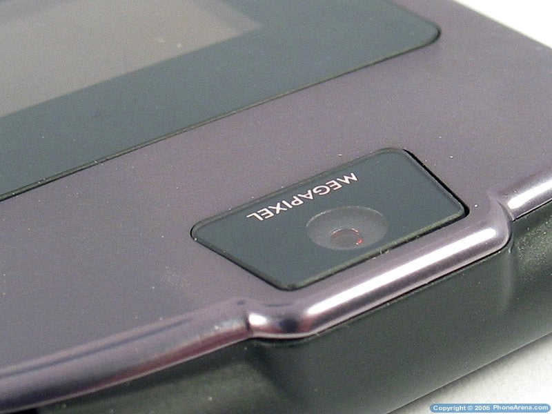 Motorola RAZR V3i Review