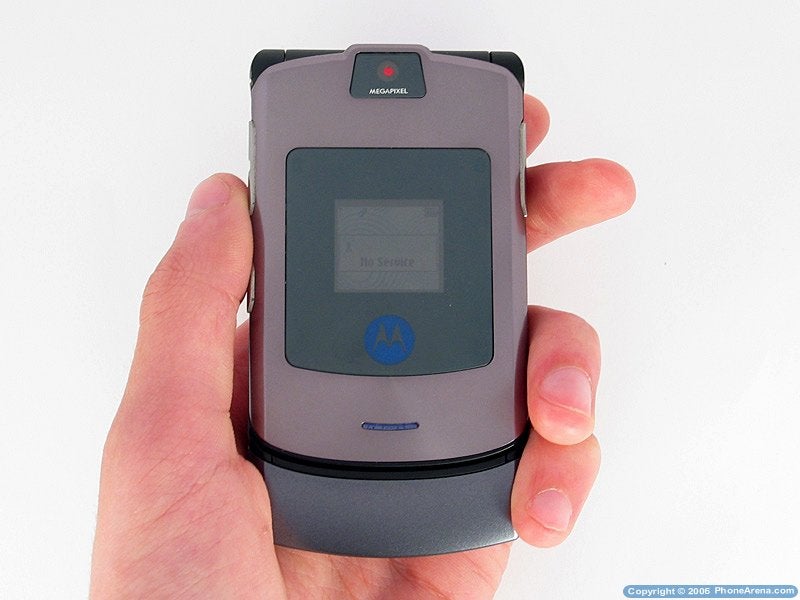 Motorola RAZR V3i Review