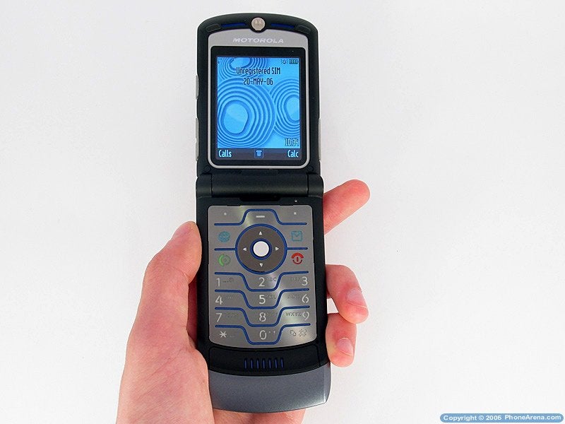 Motorola RAZR V3i Review