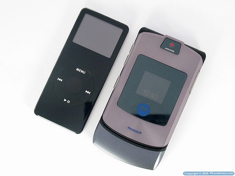 Motorola RAZR V3i Review