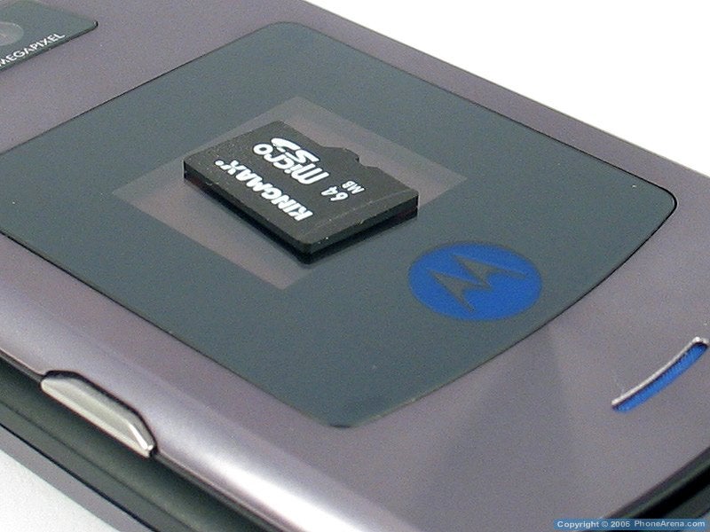 Motorola RAZR V3i Review