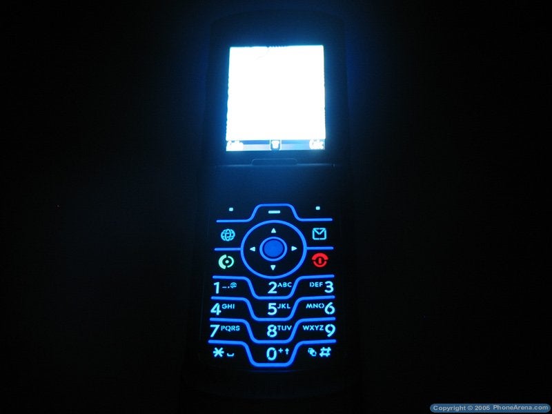Motorola RAZR V3i Review