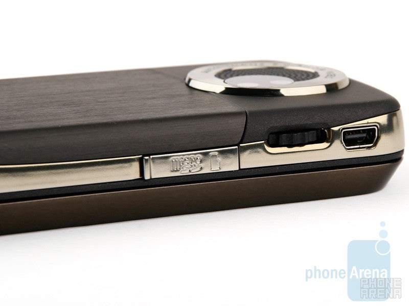 Left side - Acer M900 Review