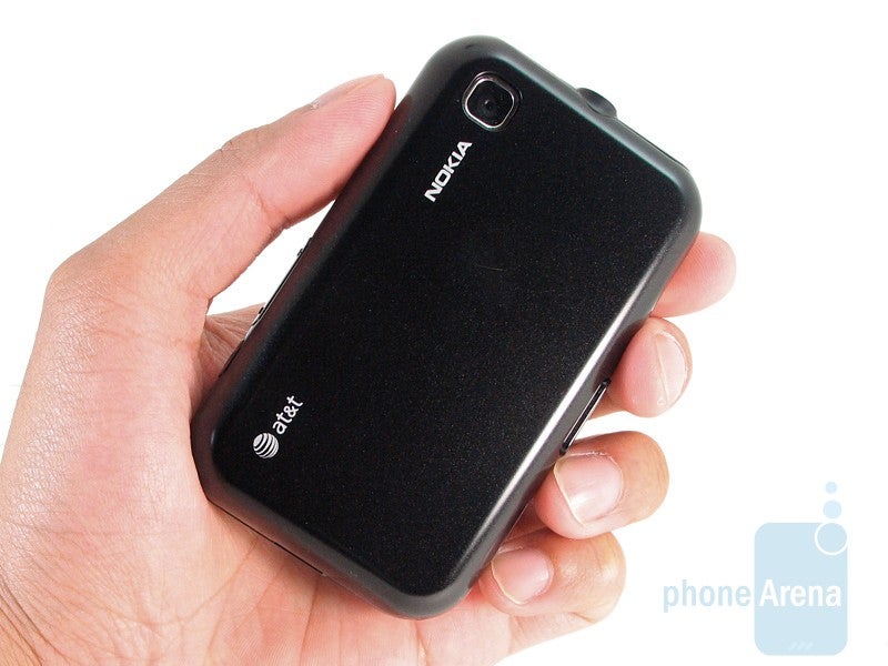 The Nokia 6790 Surge is wider when comparing it to similar side-sliding devices - Nokia 6790 Surge Review