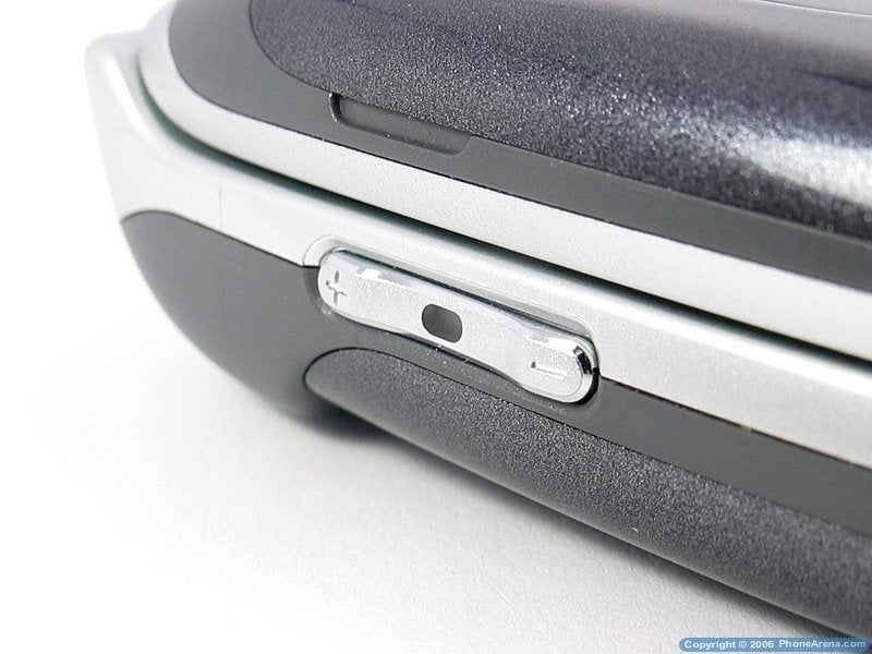 Sony Ericsson Z300 Review