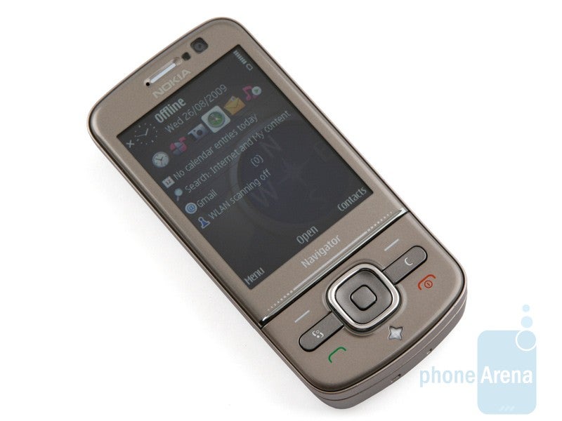 The 2.6-inch display of Nokia 6710 Navigator is awesome - Nokia 6710 Navigator Review