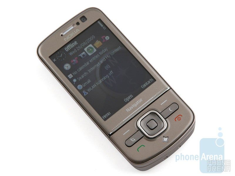 The 2.6-inch display of Nokia 6710 Navigator is awesome - Nokia 6710 Navigator Review